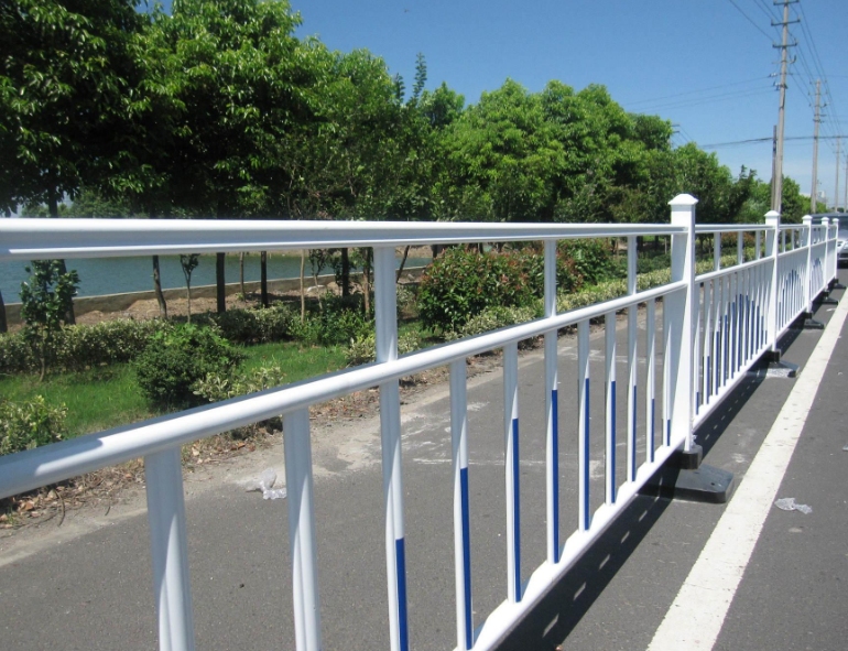 公路護欄